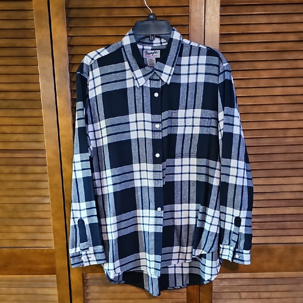 Wrangler Black and White Checkered Button-Down Shirt